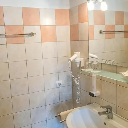 Gasthof-pension Golob 酒店 3*