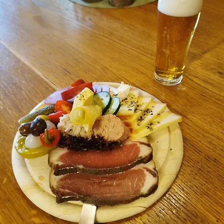 Gasthof-pension Golob מלון